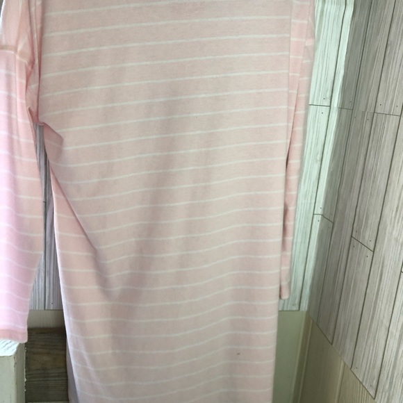 Victoria Secret sleep shirt size medium - Picture 3 of 4